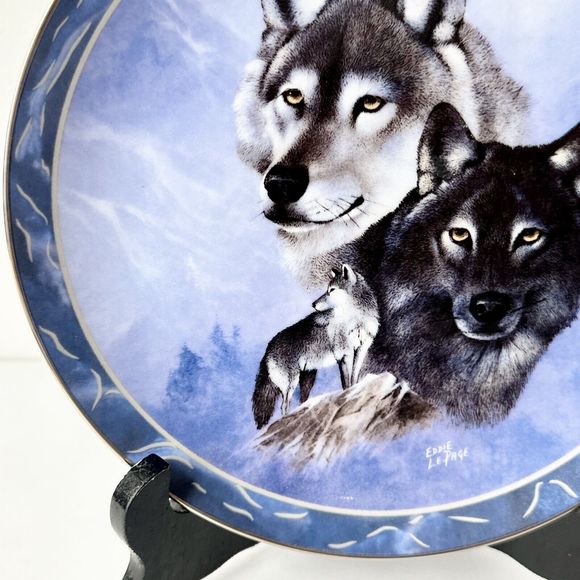 Bradford Exchange Midnight Royalty “Spirit of The Wilderness” Decorative Plate - Picture 5 of 7